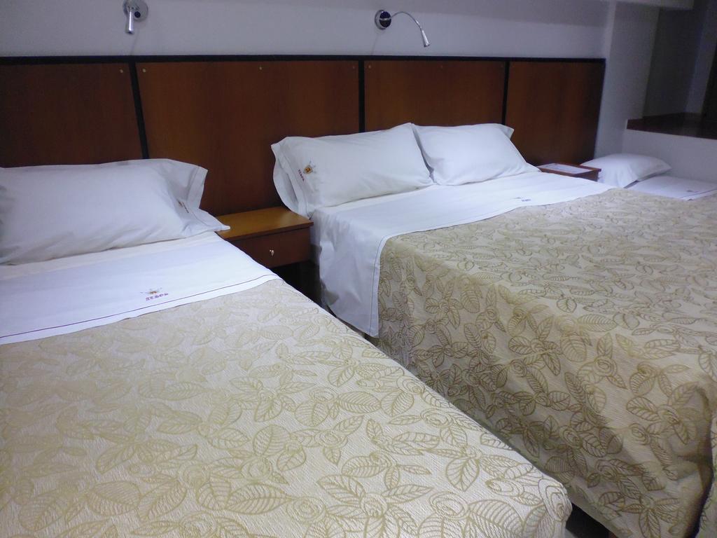 Hotel Athos Buenos Aires Dış mekan fotoğraf
